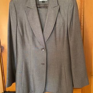 Gray Classic skirt and matching blazer